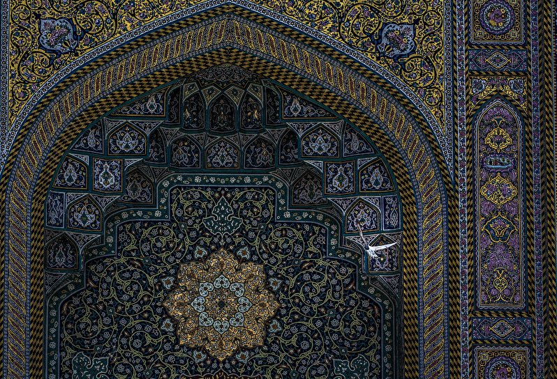 Tiling of Imam Hussein Shrine