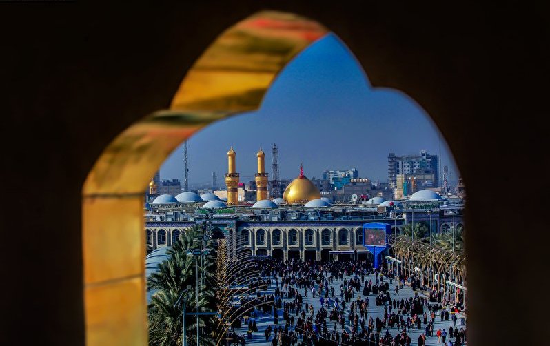 The dome and minarets of Imam Hussein shrine(piece be upon him)
